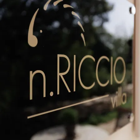 N.riccio Вилла *