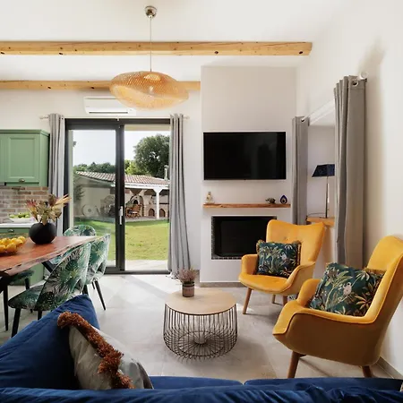 N.riccio Вилла *