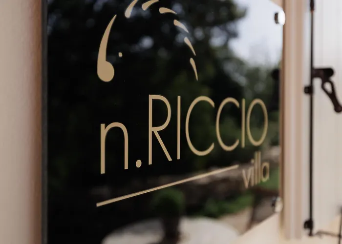N.riccio Villa *